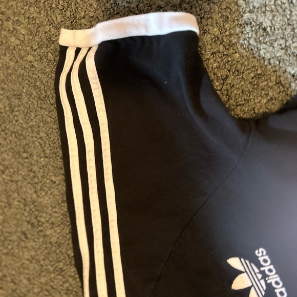 Adidas T- Shirts Women’s size small - Picture 6 of 6